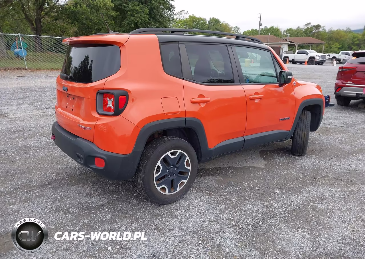 2017 Jeep Renegade Trailhawk 4X4 VIN:ZACCJBCBXHPE70643 - 4
