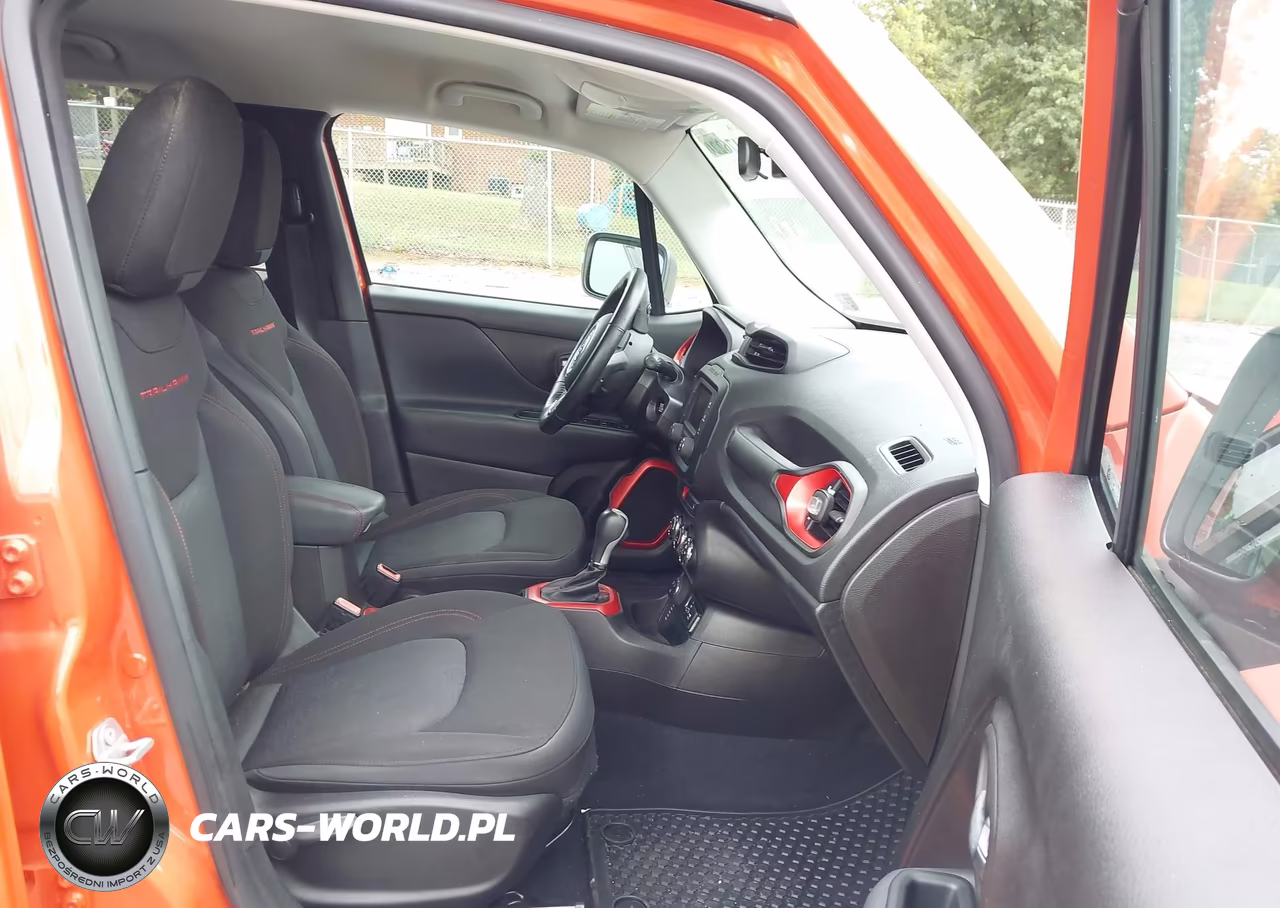 2017 Jeep Renegade Trailhawk 4X4 VIN:ZACCJBCBXHPE70643 - 5