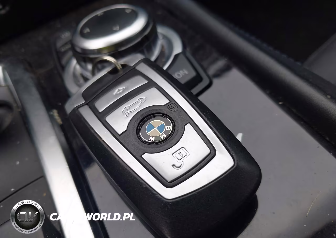 2010 BMW 750Li VIN:WBAKB8C5XACY63815 - 11