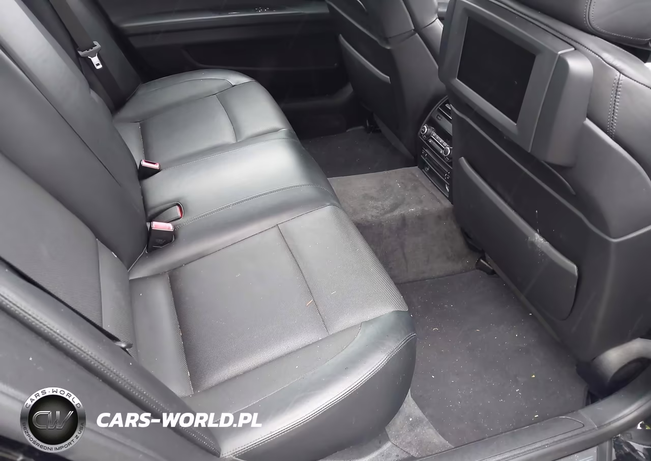 2010 BMW 750Li VIN:WBAKB8C5XACY63815 - 8