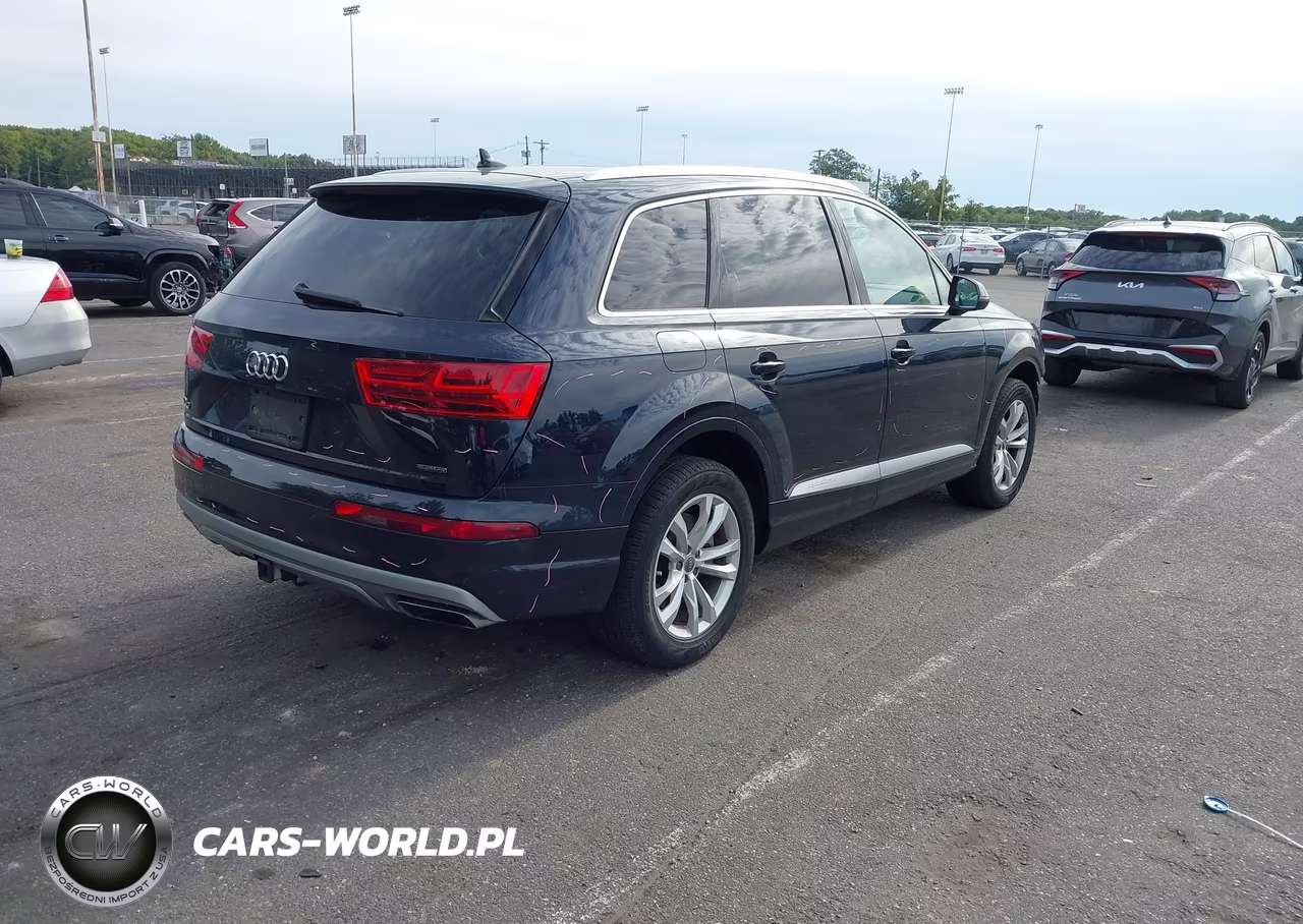 2017 Audi Q7 2.0T Premium VIN:WA1LHBF79HD054966 - 4