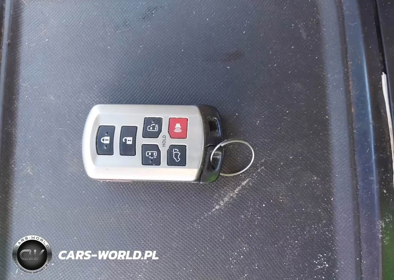 2013 Toyota Sienna Limited V6 7 Passenger VIN:5TDYK3DC8DS319801 - 11