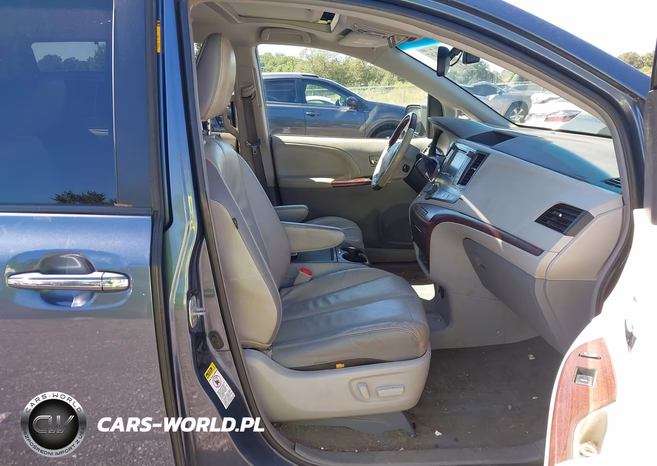 2013 Toyota Sienna Limited V6 7 Passenger VIN:5TDYK3DC8DS319801 - 5