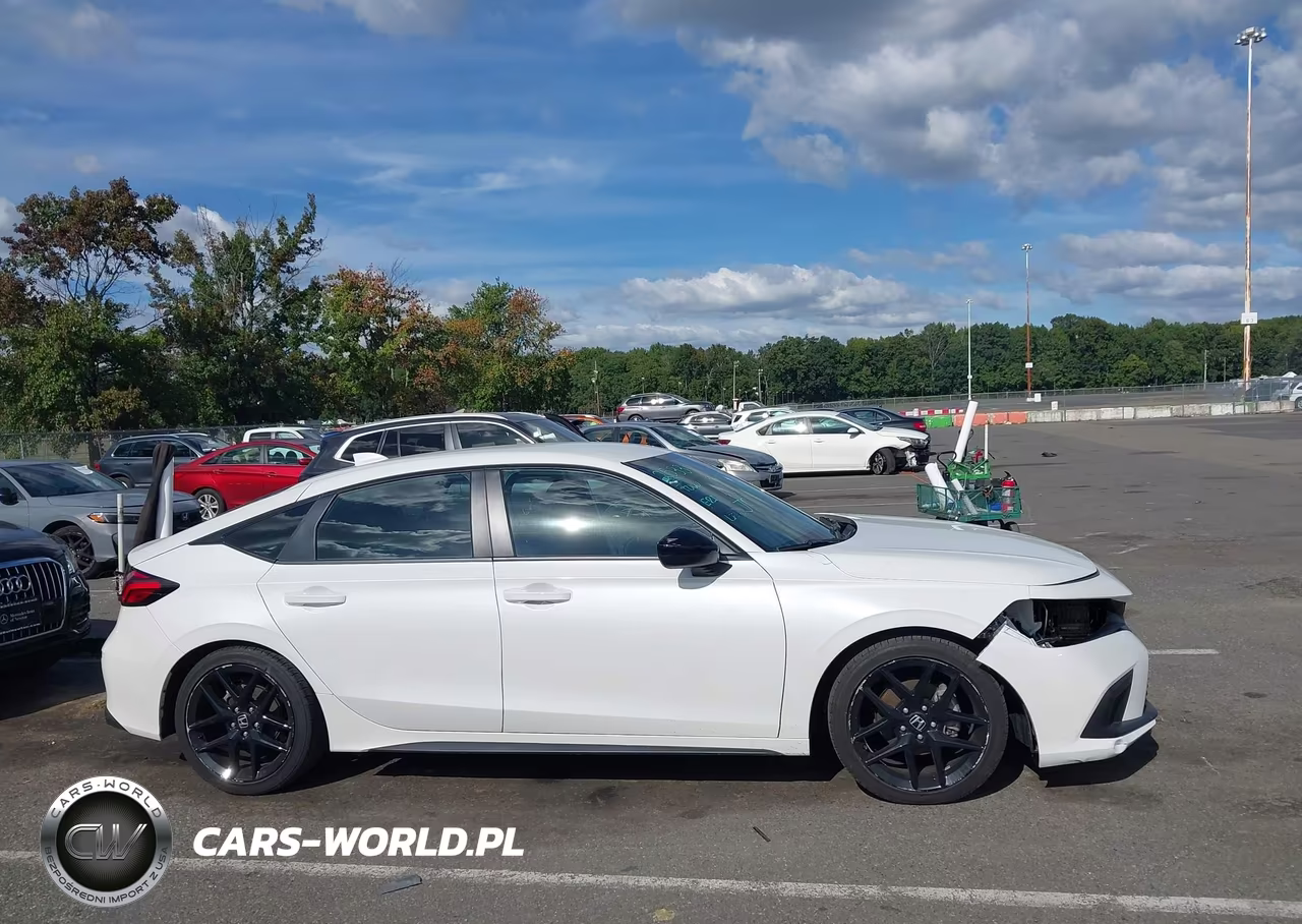 2024 Honda Civic Sport VIN:19XFL2H86RE009409 - 13
