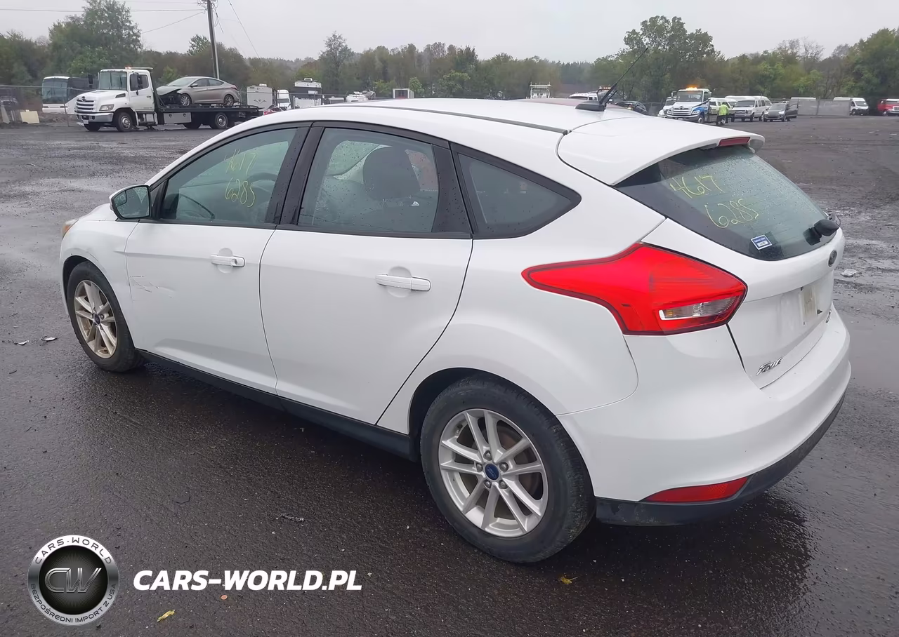 2016 Ford Focus Se VIN:1FADP3K27GL338474 - 3