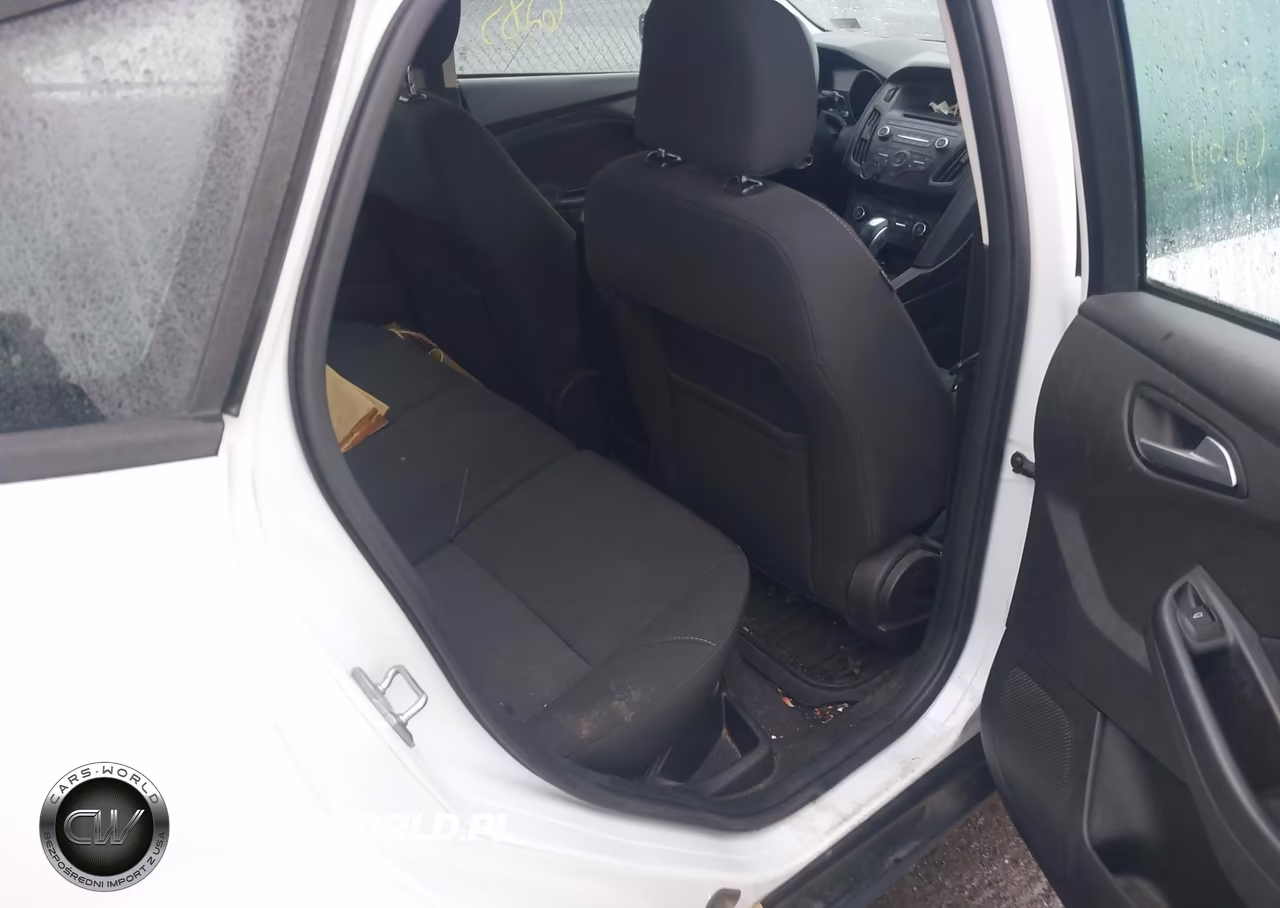 2016 Ford Focus Se VIN:1FADP3K27GL338474 - 8