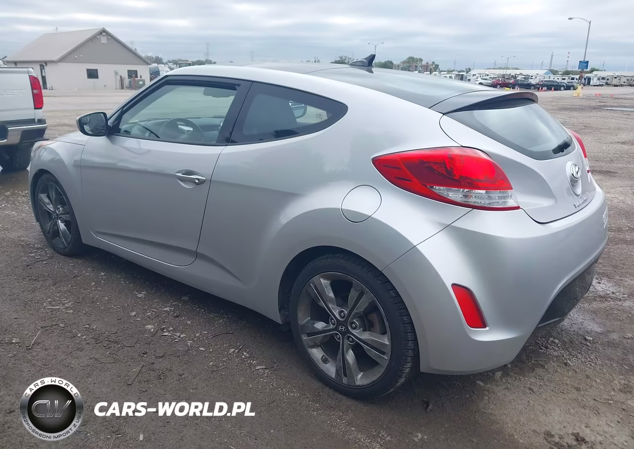 2016 Hyundai Veloster VIN:KMHTC6AD7GU269717 - 3