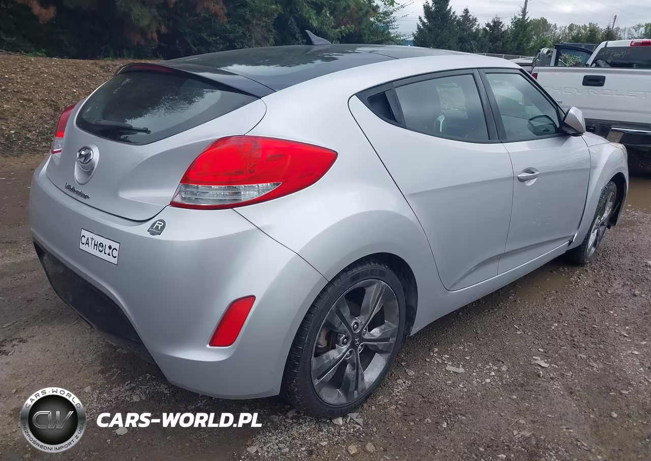 2016 Hyundai Veloster VIN:KMHTC6AD7GU269717 - 4