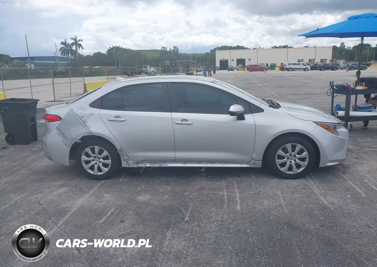 2021 Toyota Corolla Le VIN:5YFEPMAE1MP243542 - 13