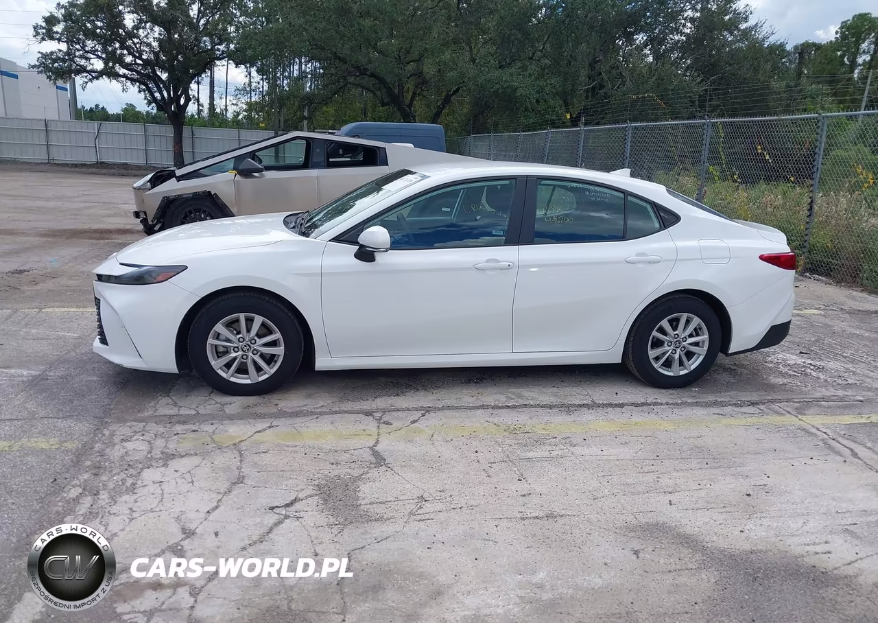 2025 Toyota Camry Le VIN:4T1DAACK8SU141293 - 14