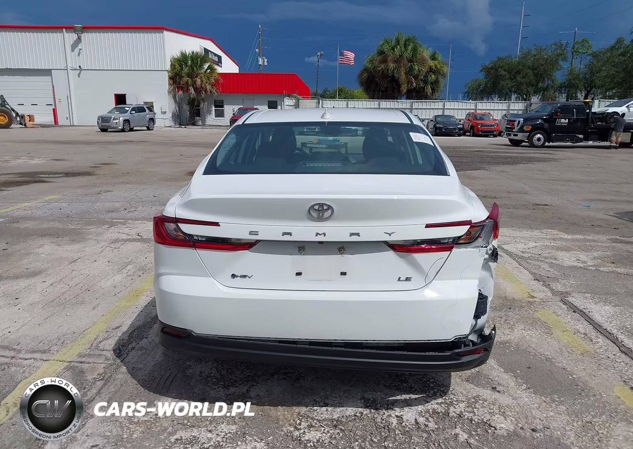 2025 Toyota Camry Le VIN:4T1DAACK8SU141293 - 16