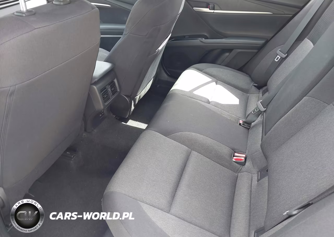 2025 Toyota Camry Le VIN:4T1DAACK8SU141293 - 8
