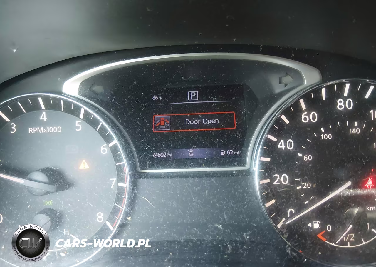 2019 Nissan Pathfinder S VIN:5N1DR2MN4KC638368 - 7