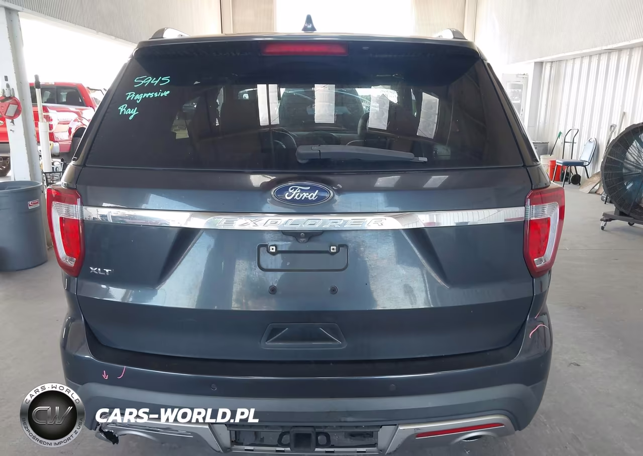 2017 Ford Explorer Xlt VIN:1FM5K7D8XHGD35726 - 17