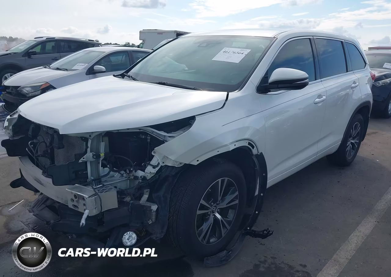 2018 Toyota Highlander Le Plus VIN:5TDBZRFH1JS909525 - 2
