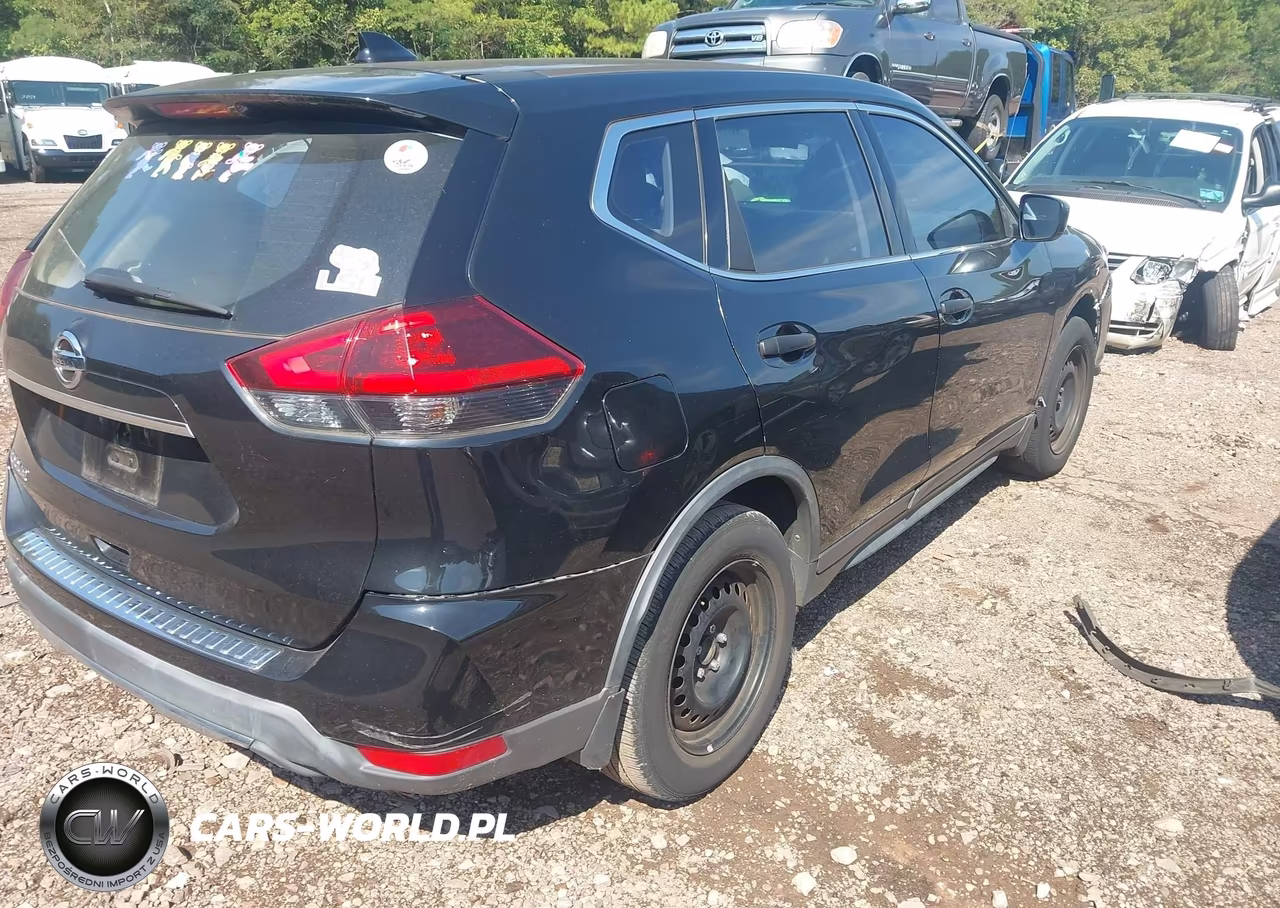 2017 Nissan Rogue S VIN:JN8AT2MTXHW130232 - 4
