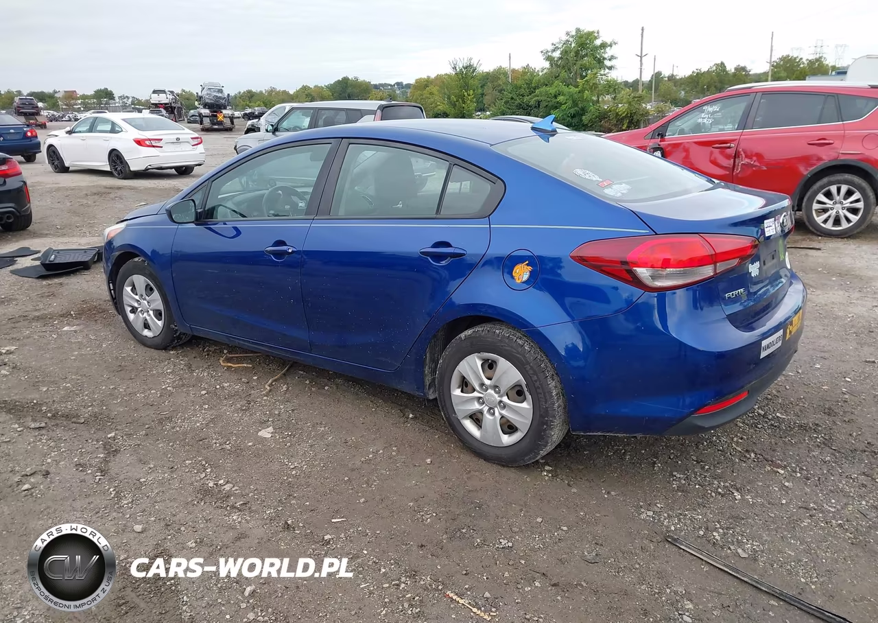 2018 Kia Forte Lx VIN:3KPFK4A7XJE228037 - 3