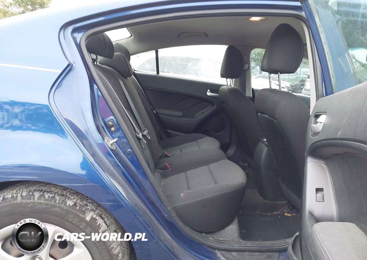 2018 Kia Forte Lx VIN:3KPFK4A7XJE228037 - 8
