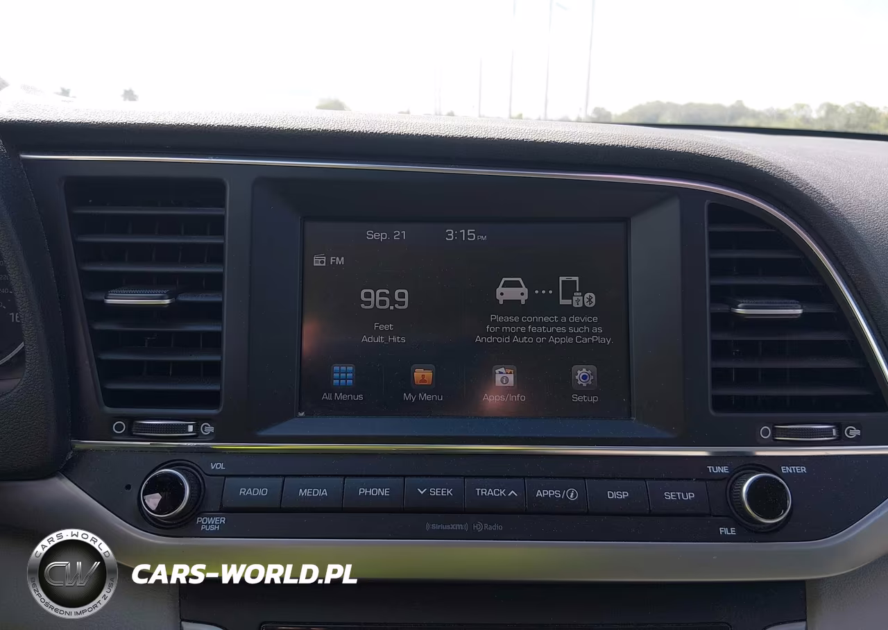 2018 Hyundai Elantra Sel VIN:5NPD84LFXJH293444 - 17