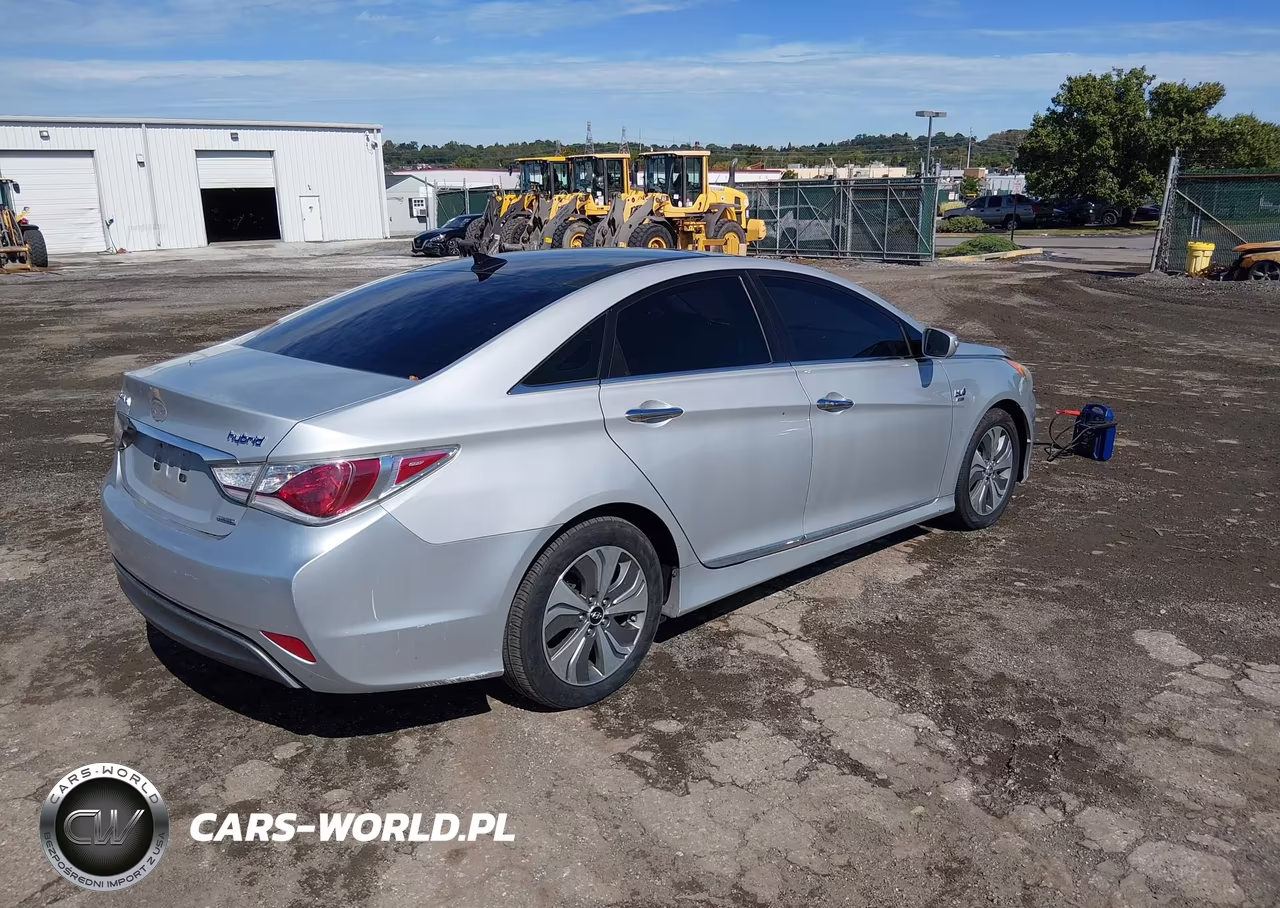 2014 Hyundai Sonata Hybrid Limited VIN:KMHEC4A44EA110553 - 4