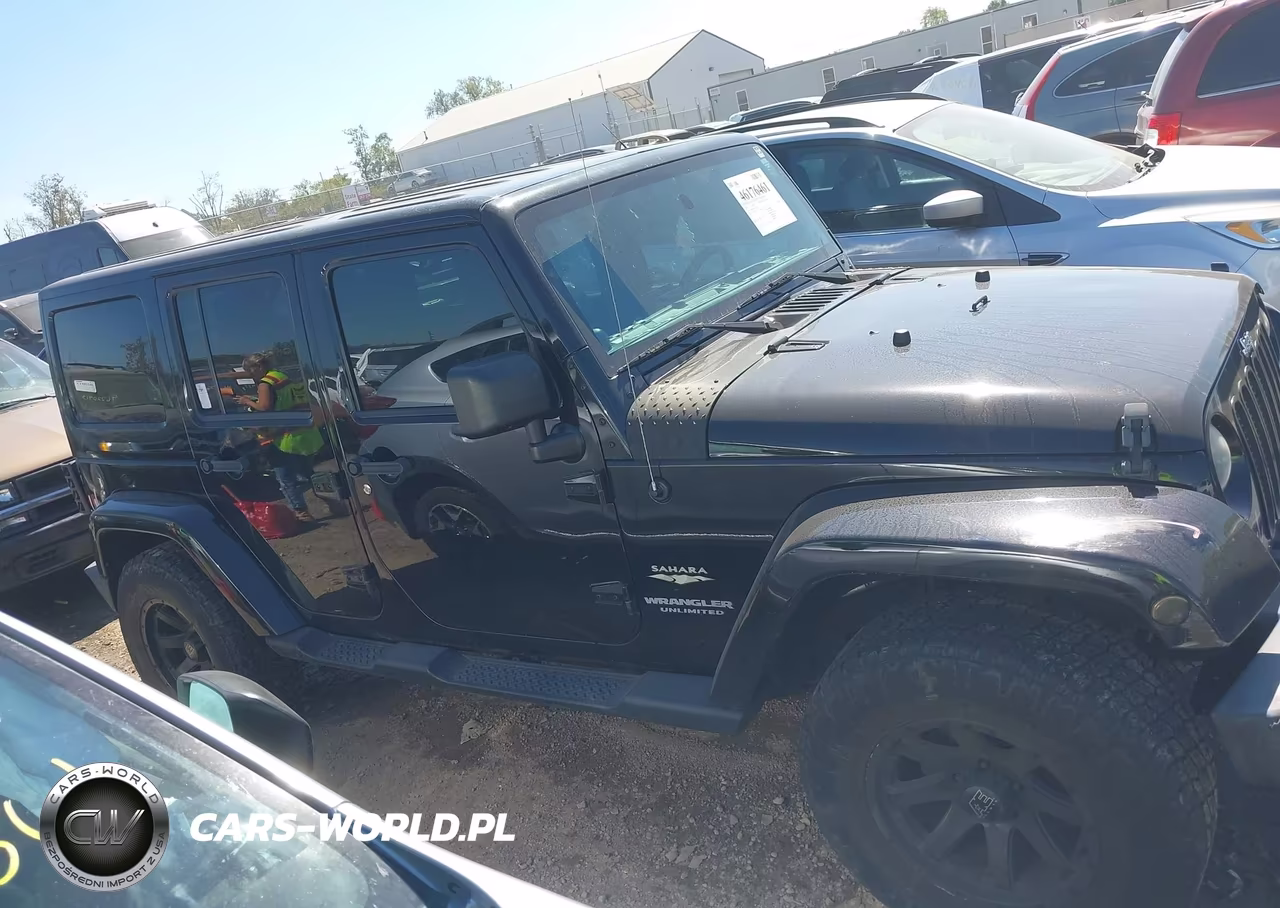 2014 Jeep Wrangler Unlimited Sahara VIN:1C4BJWEGXEL134485 - 14