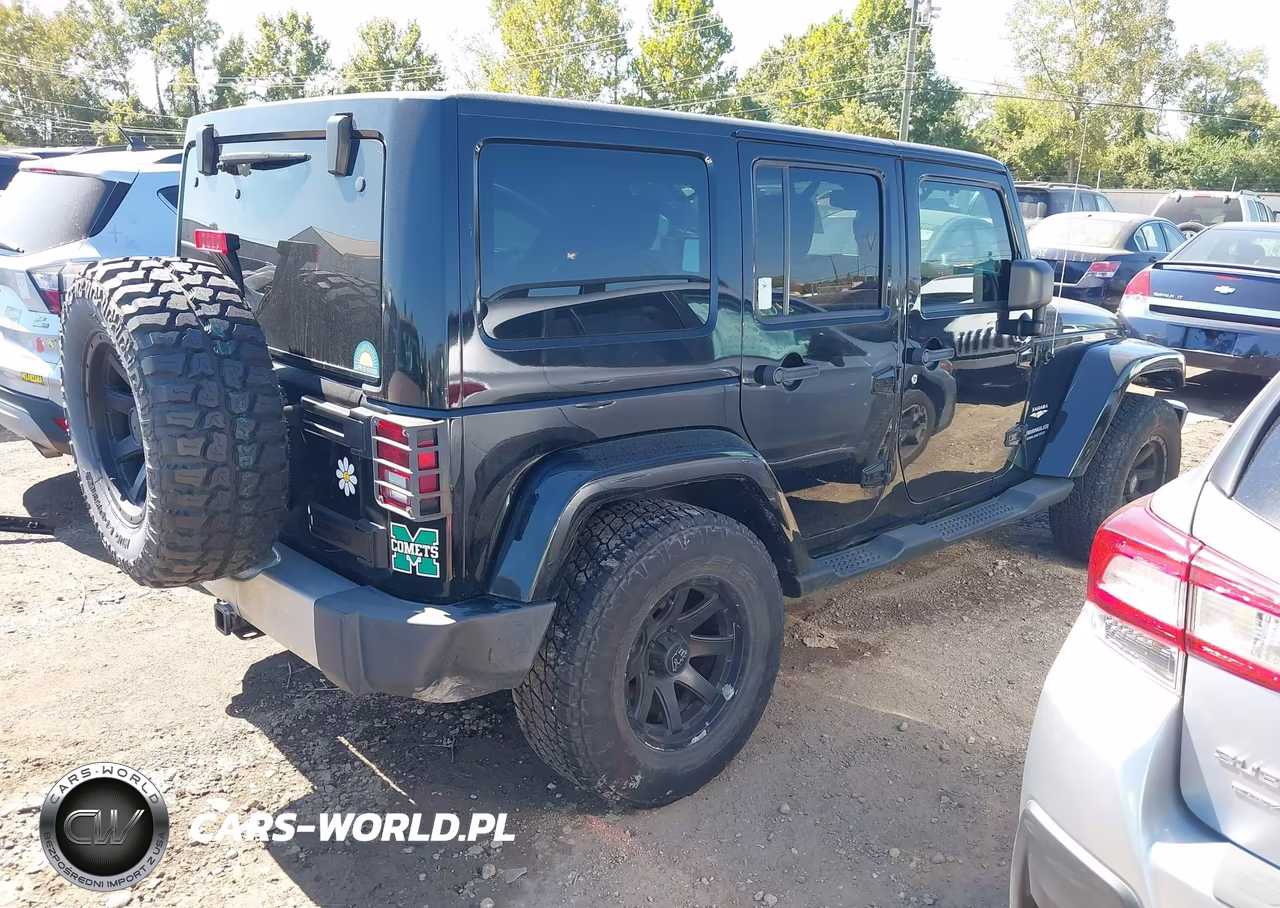 2014 Jeep Wrangler Unlimited Sahara VIN:1C4BJWEGXEL134485 - 4