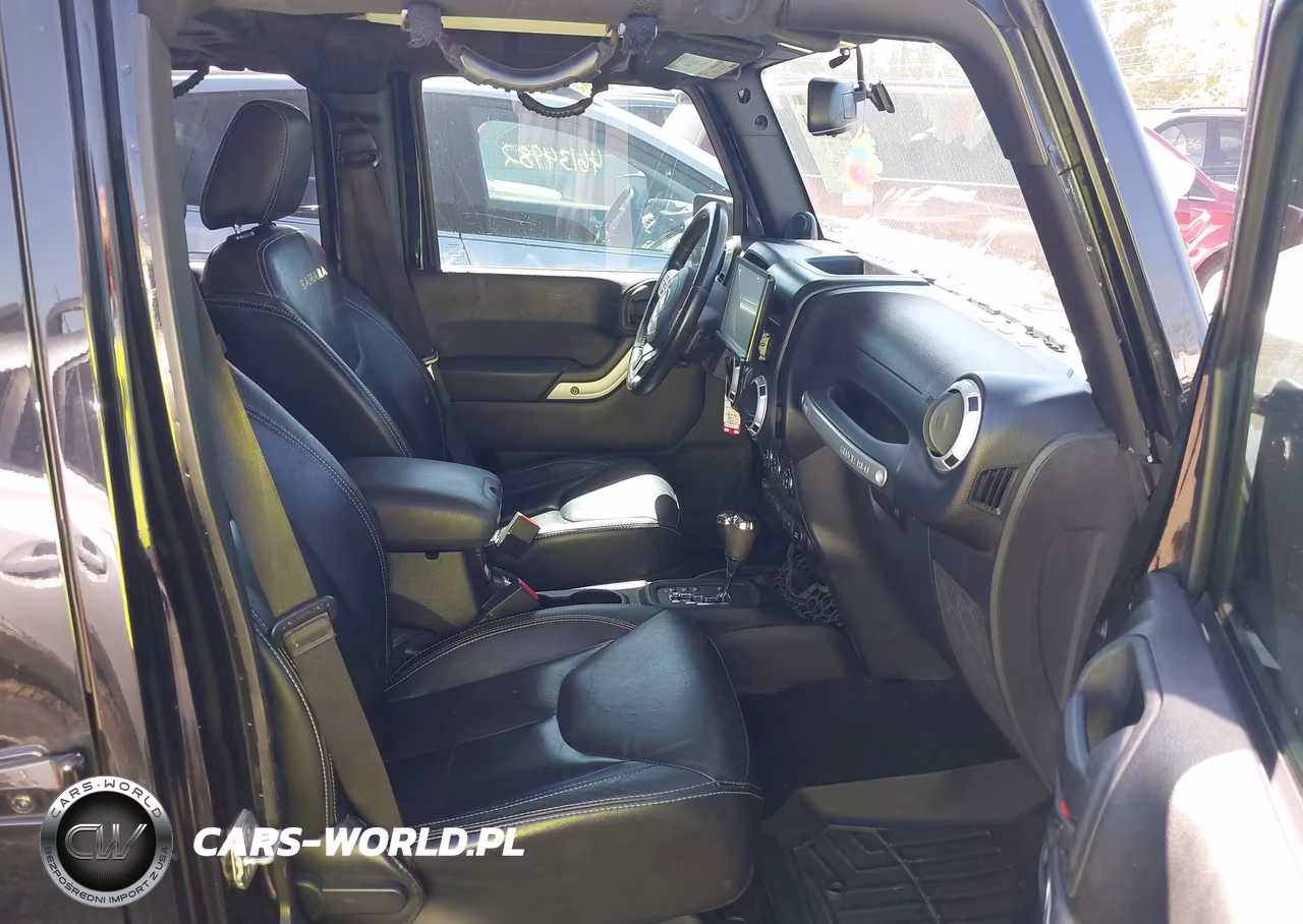 2014 Jeep Wrangler Unlimited Sahara VIN:1C4BJWEGXEL134485 - 5