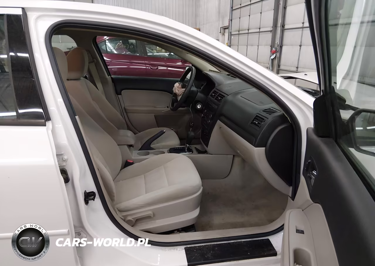 FORD FUSION SE VIN:3FAHP01179R212239 - 5