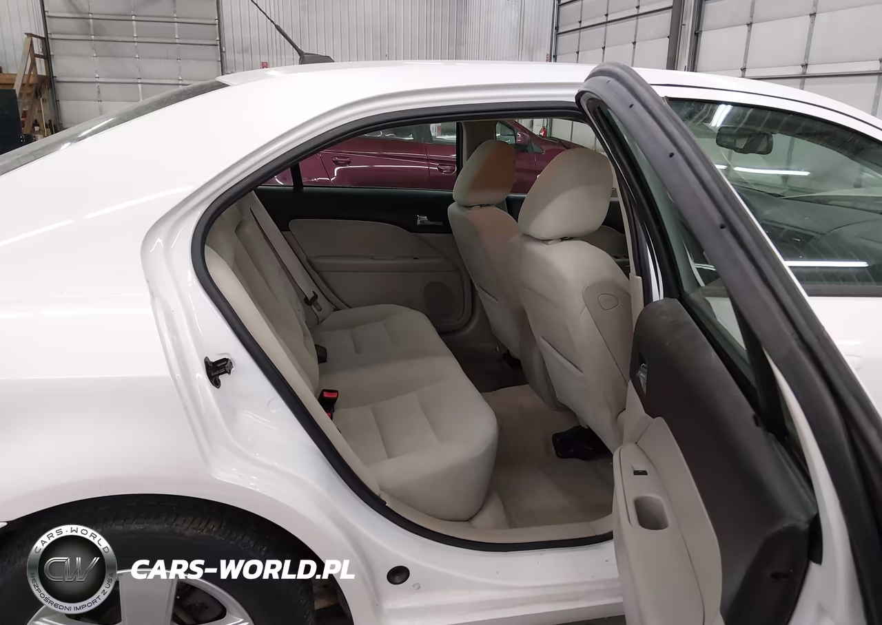 FORD FUSION SE VIN:3FAHP01179R212239 - 8