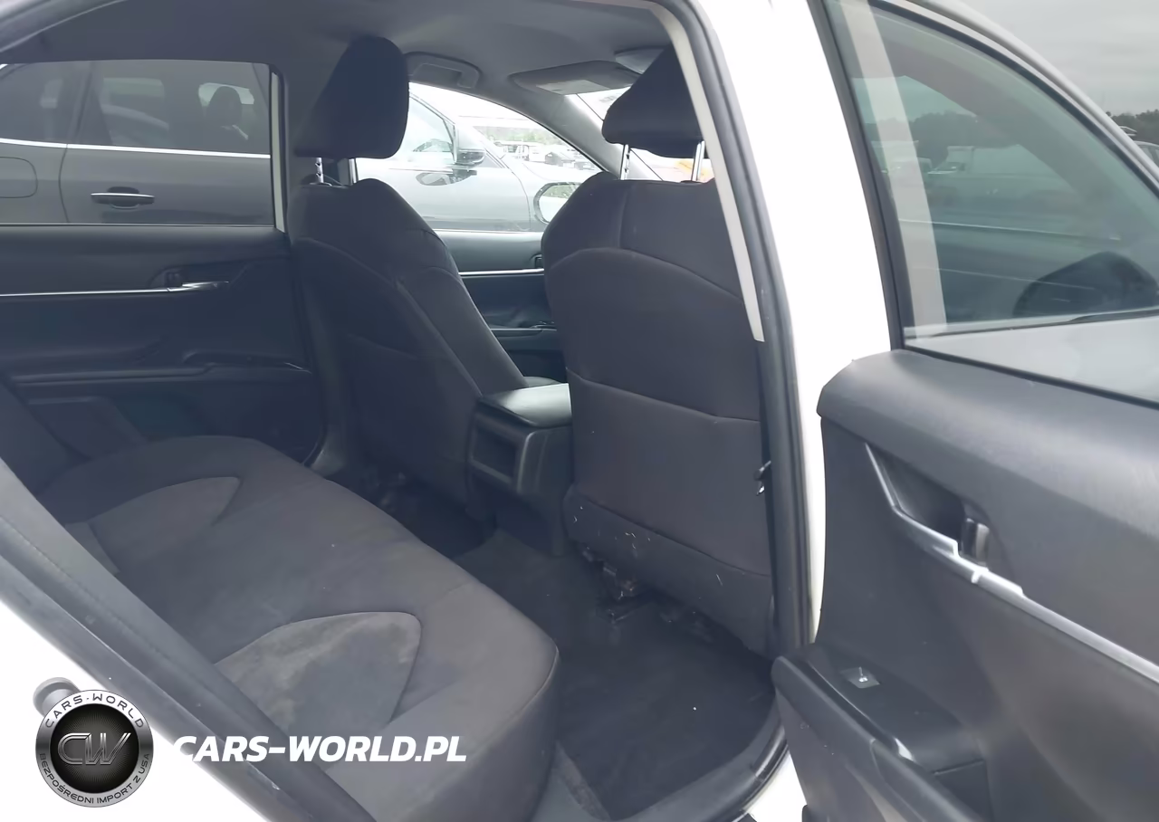 2020 Toyota Camry Le VIN:4T1C11AK6LU956950 - 8