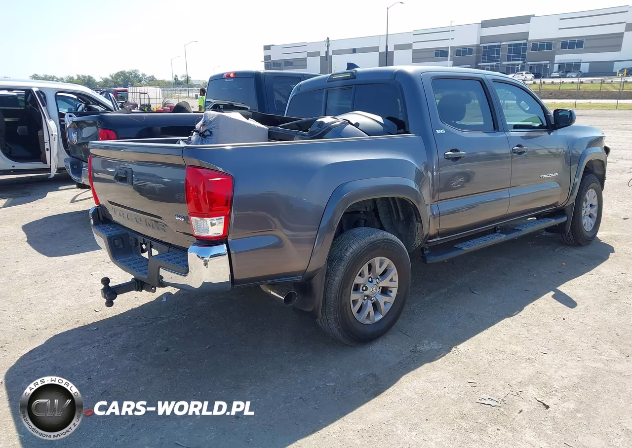 2017 Toyota Tacoma Sr5 V6 VIN:5TFAZ5CNXHX028552 - 4