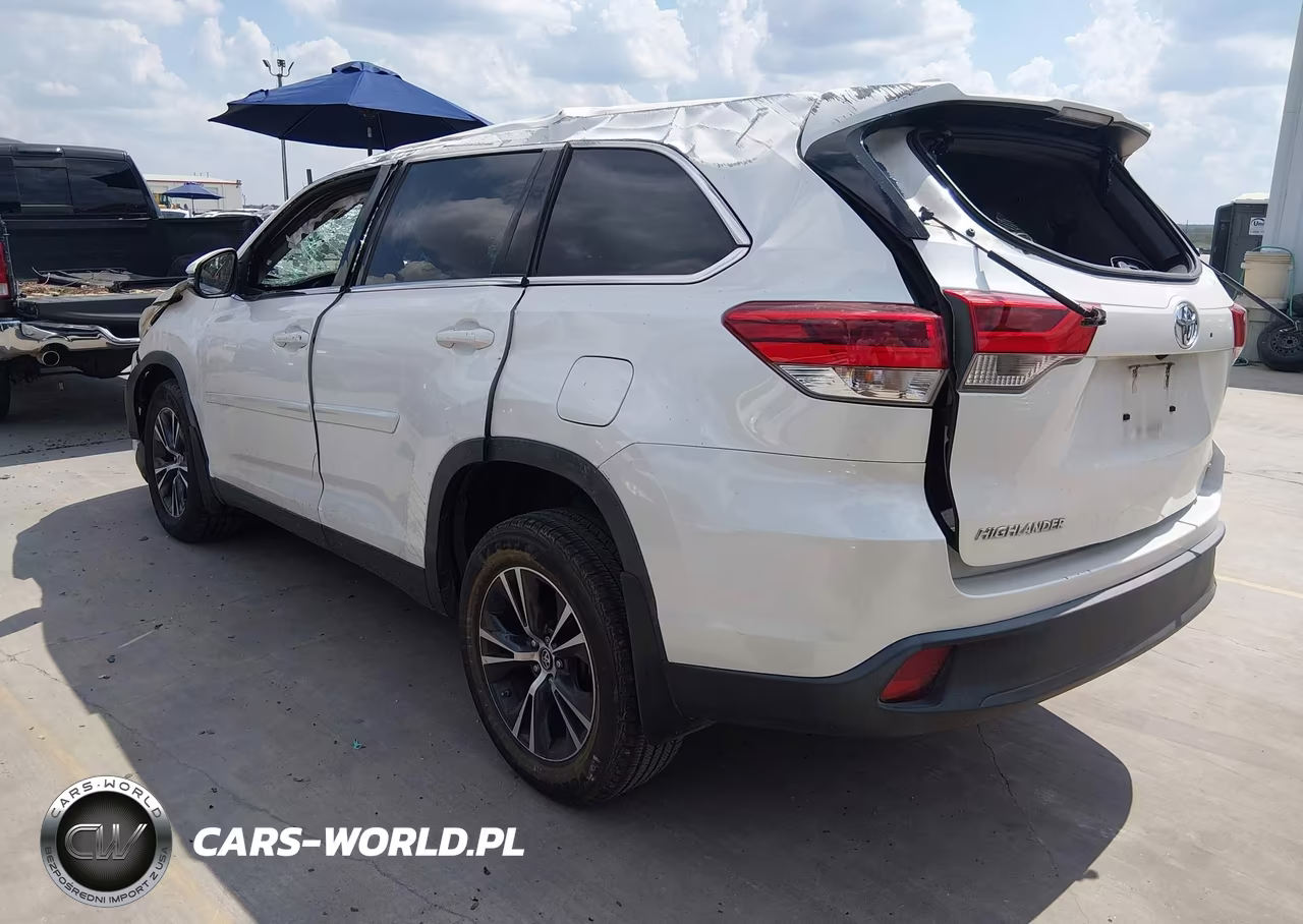 2019 Toyota Highlander Le Plus VIN:5TDZZRFH3KS361513 - 3