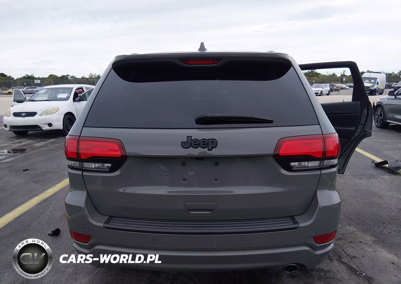 2020 Jeep Grand Cherokee Altitude 4X2 VIN:1C4RJEAG3LC365353 - 16