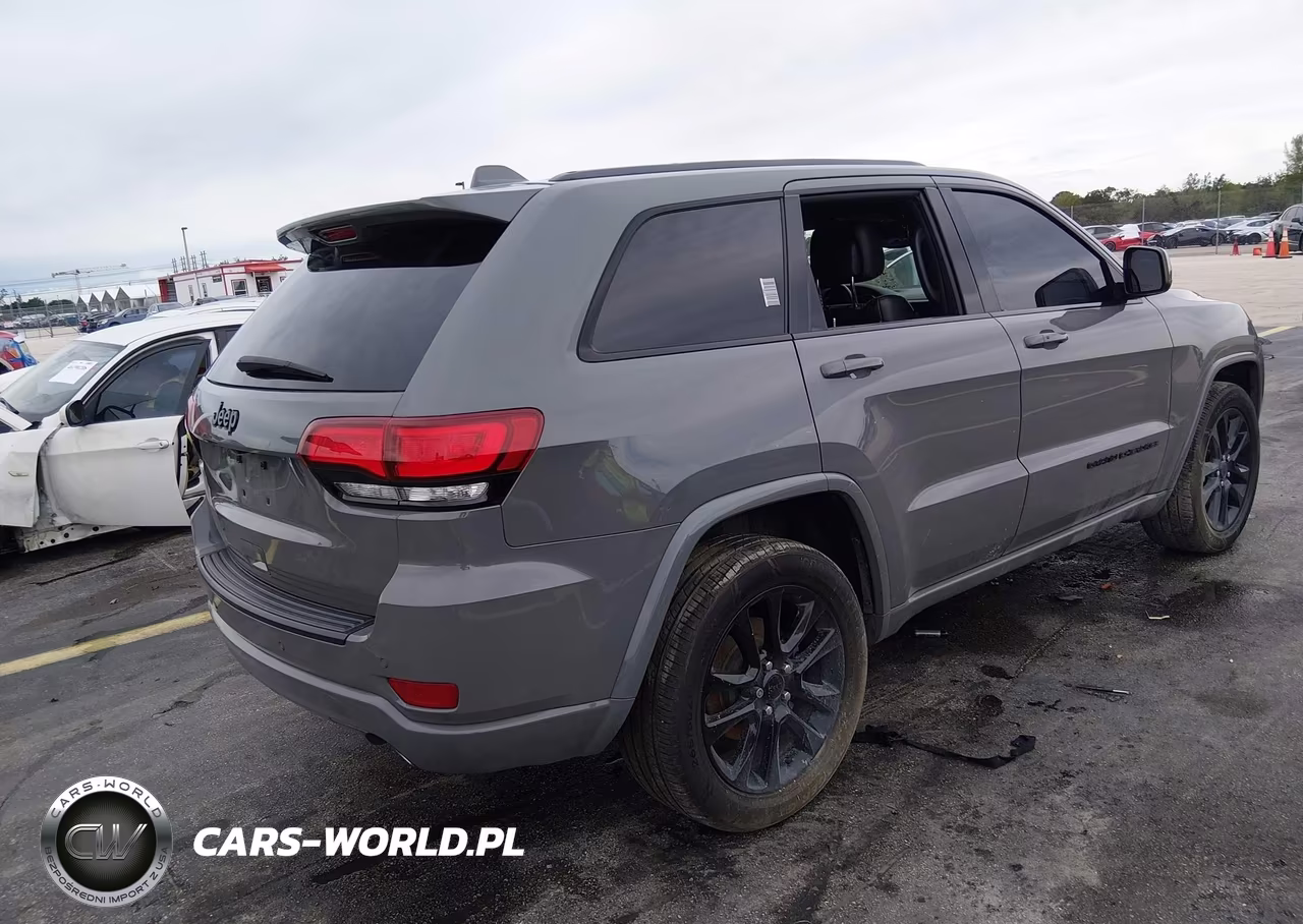2020 Jeep Grand Cherokee Altitude 4X2 VIN:1C4RJEAG3LC365353 - 4
