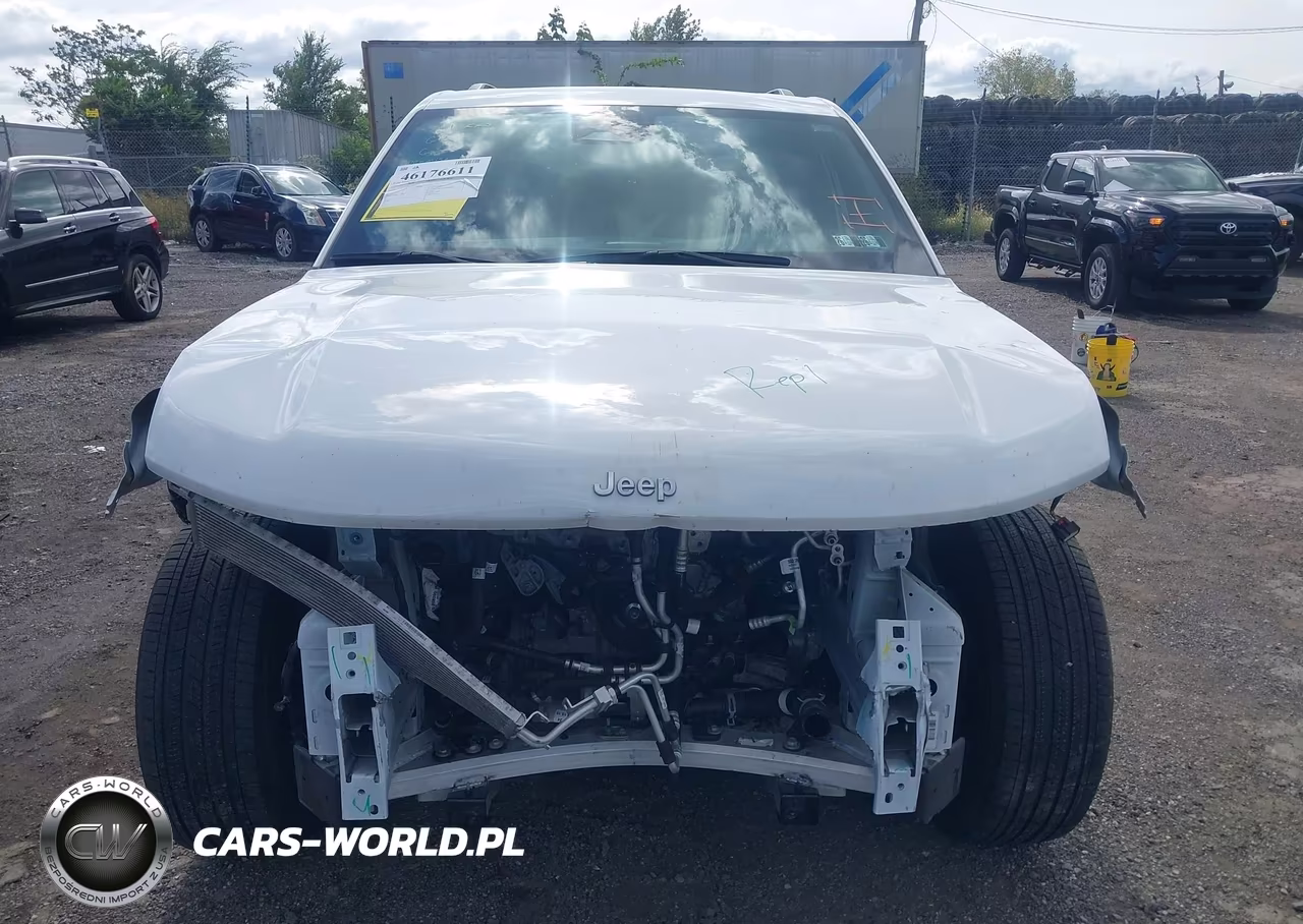 2024 Jeep Grand Cherokee 4Xe VIN:1C4RJYB6XRC114362 - 12