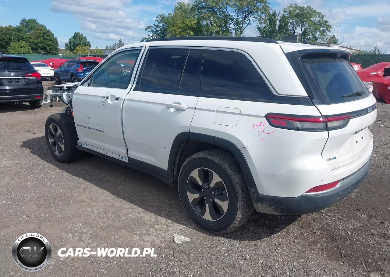 2024 Jeep Grand Cherokee 4Xe VIN:1C4RJYB6XRC114362 - 3