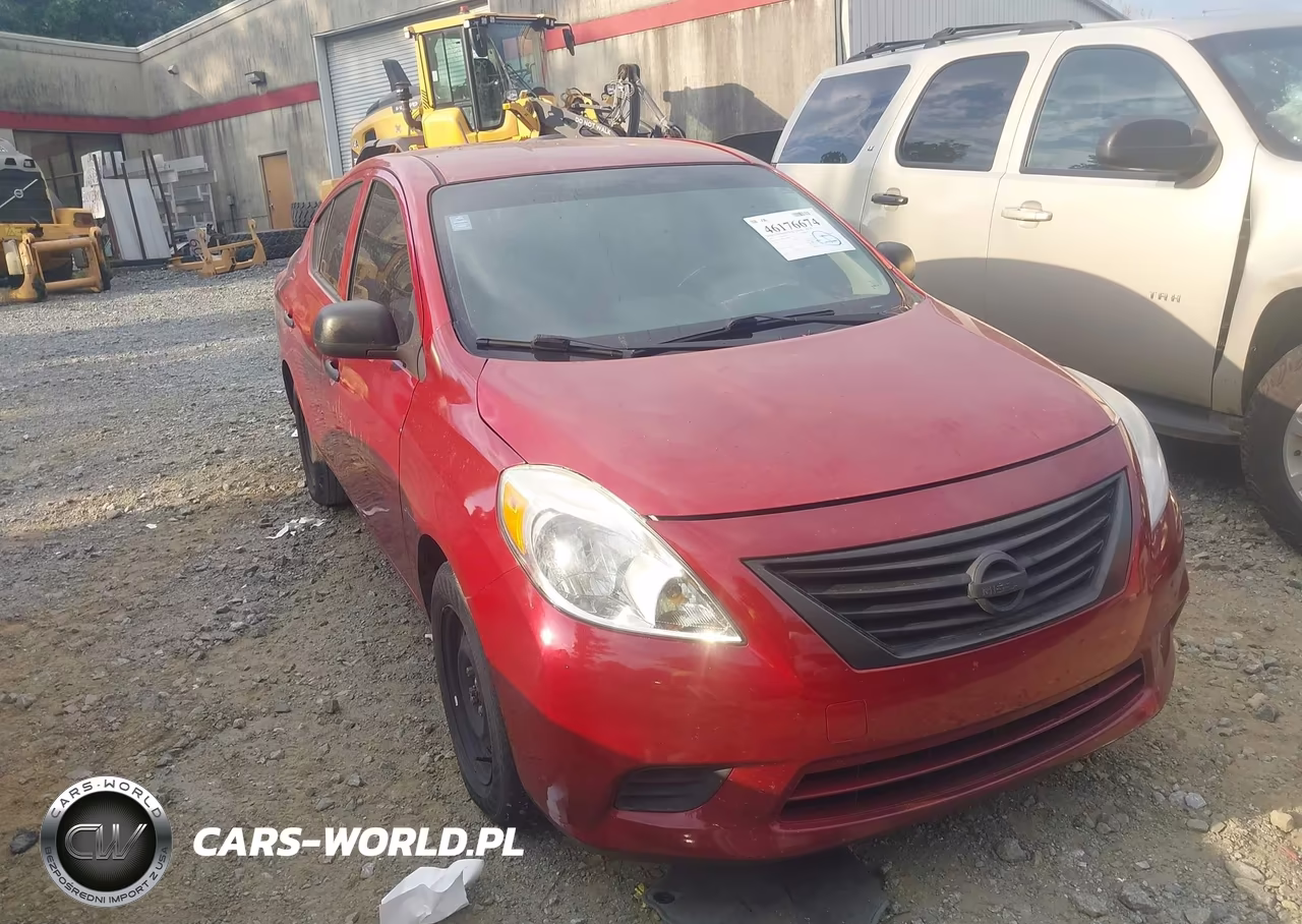 2013 Nissan Versa 1.6 S+ – zdjęcie 1 z 11