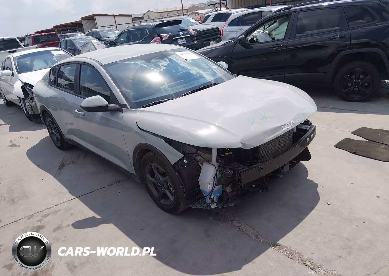 2026 Kia K4 Lxs VIN:3KPFT4DE1TE314590 - 1