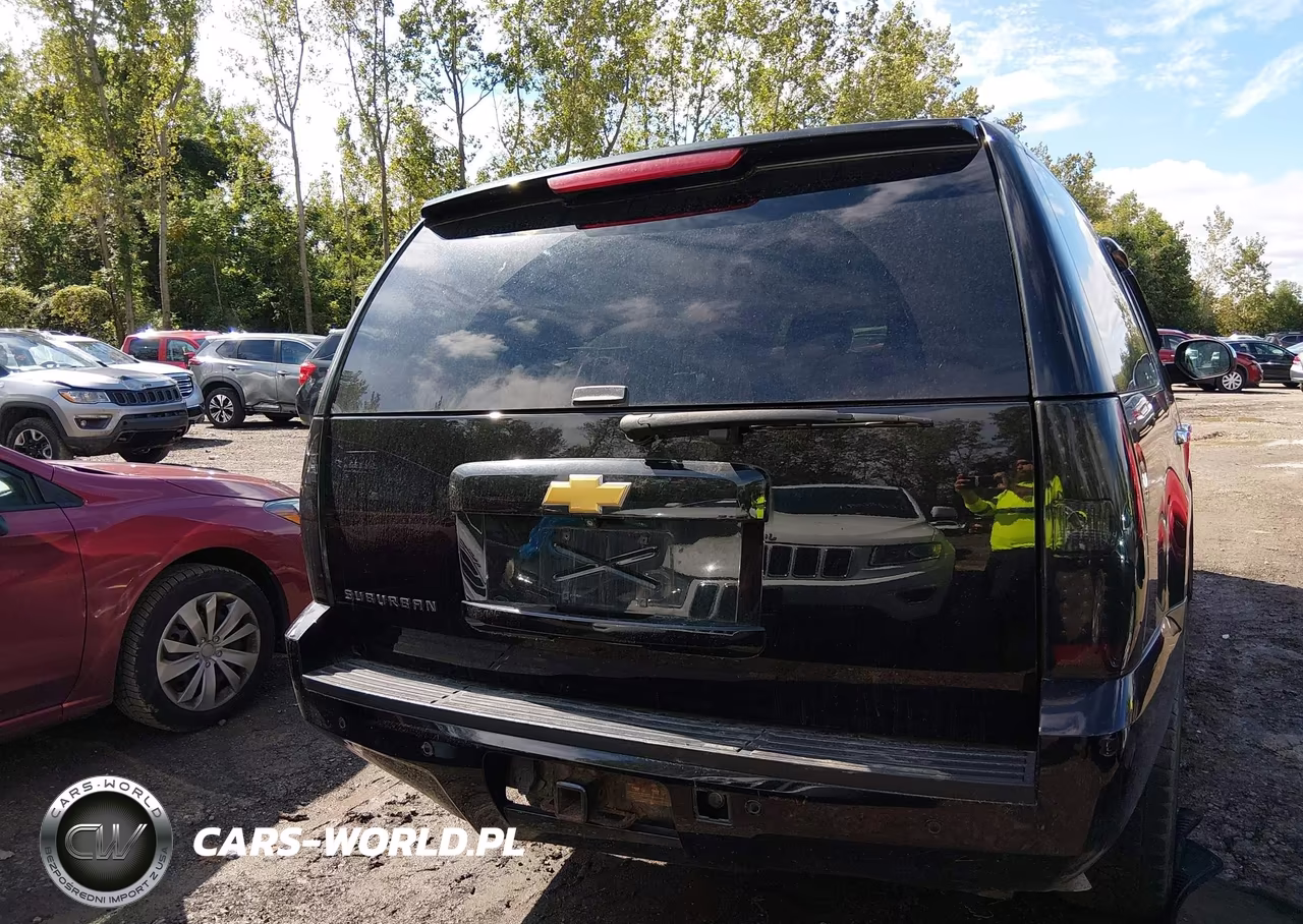 2014 Chevrolet Suburban 1500 Ls VIN:1GNSKHE72ER180924 - 16