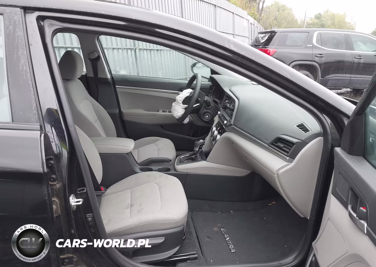 2019 Hyundai Elantra Se VIN:5NPD74LF7KH497199 - 5