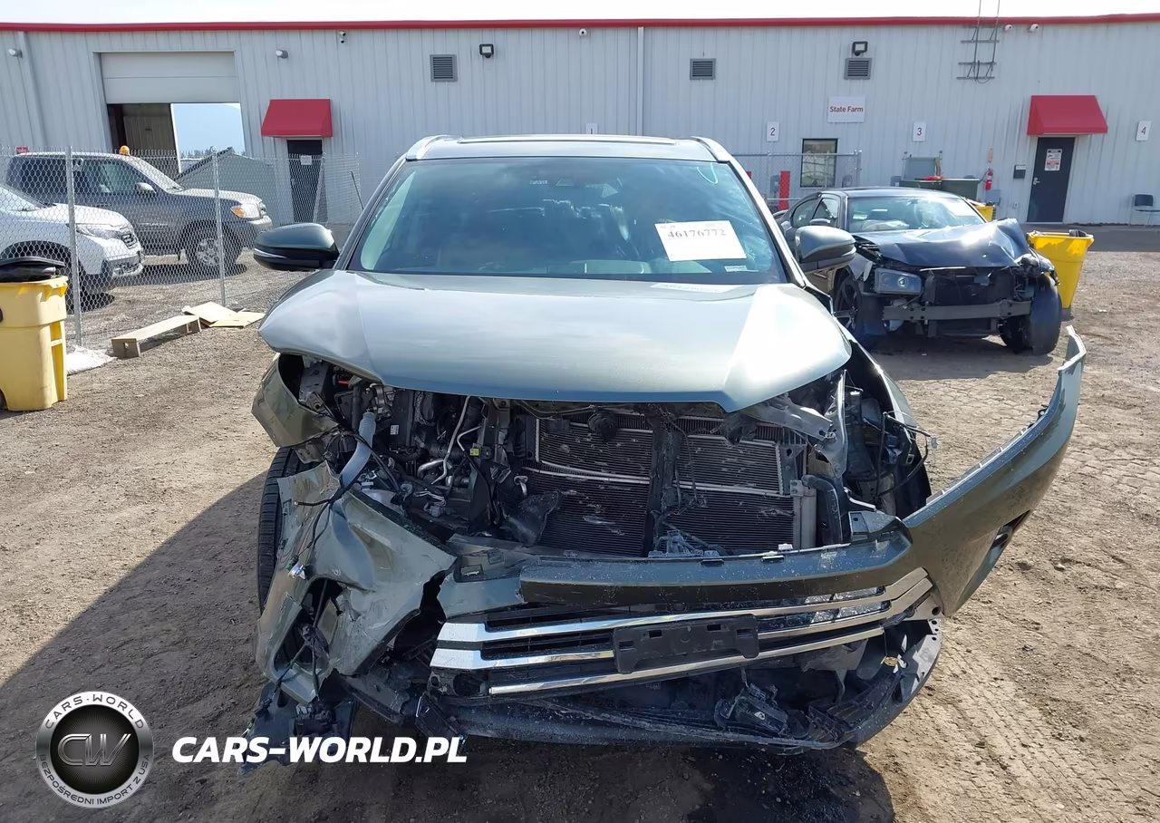 2019 Toyota Highlander Hybrid Limited Platinum VIN:5TDDGRFHXKS065727 - 13