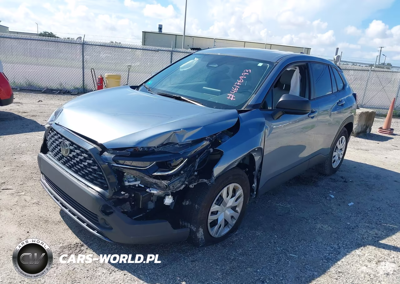 2025 Toyota Corolla Cross L VIN:7MUAAAAG4SV134857 - 2