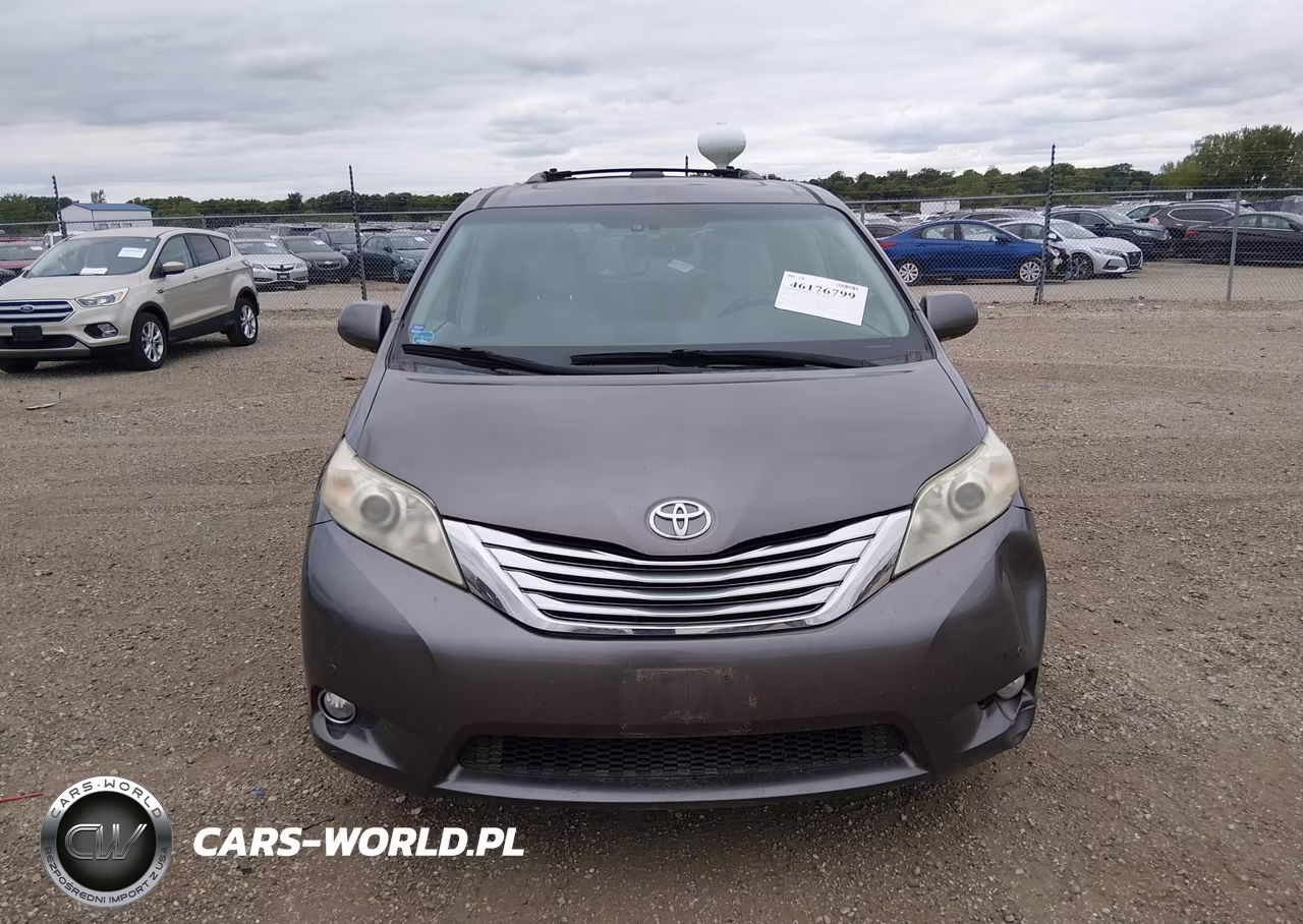 2011 Toyota Sienna Limited VIN:5TDDK3DC7BS019033 - 12