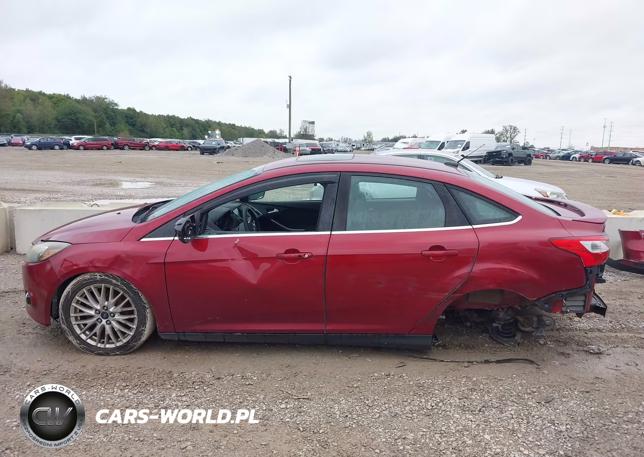 2014 Ford Focus Titanium VIN:1FADP3J21EL438763 - 15