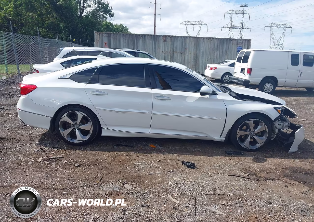 2018 Honda Accord Touring VIN:1HGCV1F96JA047007 - 12