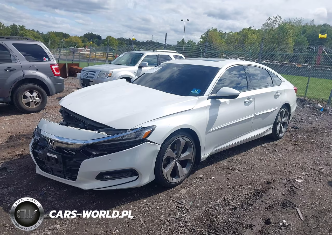 2018 Honda Accord Touring VIN:1HGCV1F96JA047007 - 2