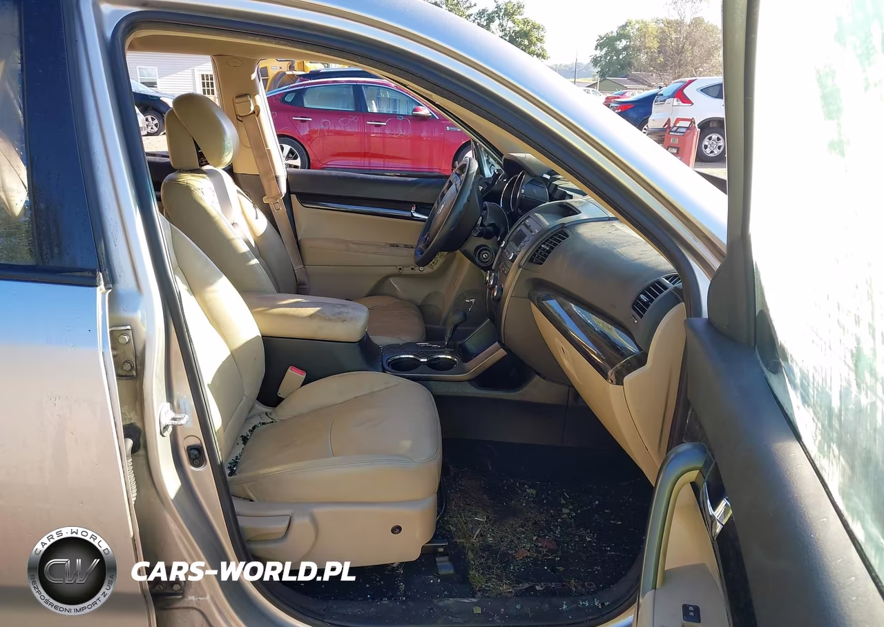 2013 Kia Sorento Lx V6 VIN:5XYKTDA22DG421340 - 5