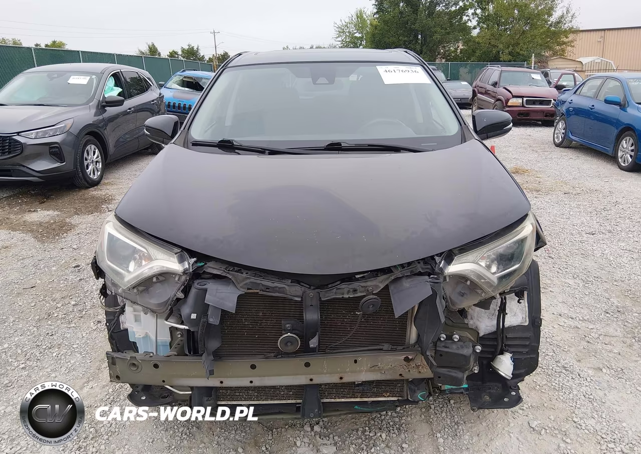 2018 Toyota Rav4 Xle VIN:2T3RFREV7JW706037 - 6