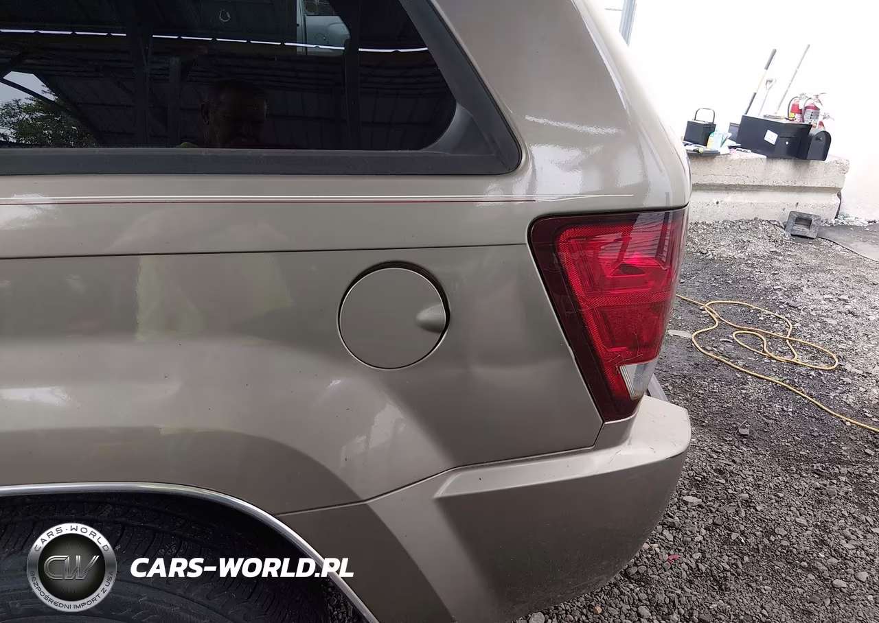 2005 Jeep Grand Cherokee Laredo VIN:1J4GR48KX5C696190 - 6