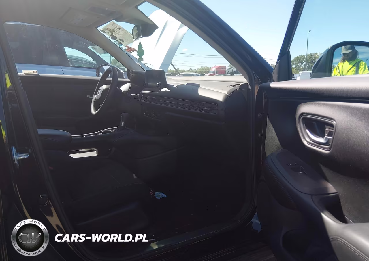 2023 Honda Hr-V Awd Lx VIN:3CZRZ2H37PM710117 - 5
